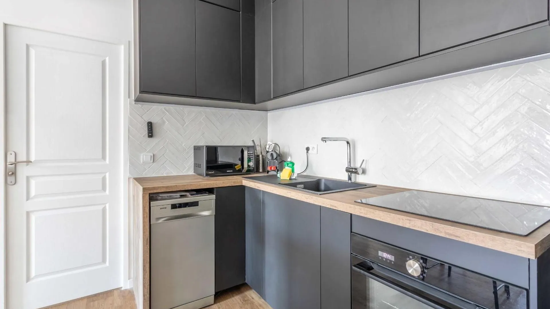 Amazing Apartment 4P1Br - Opera Marseille 0*,  France